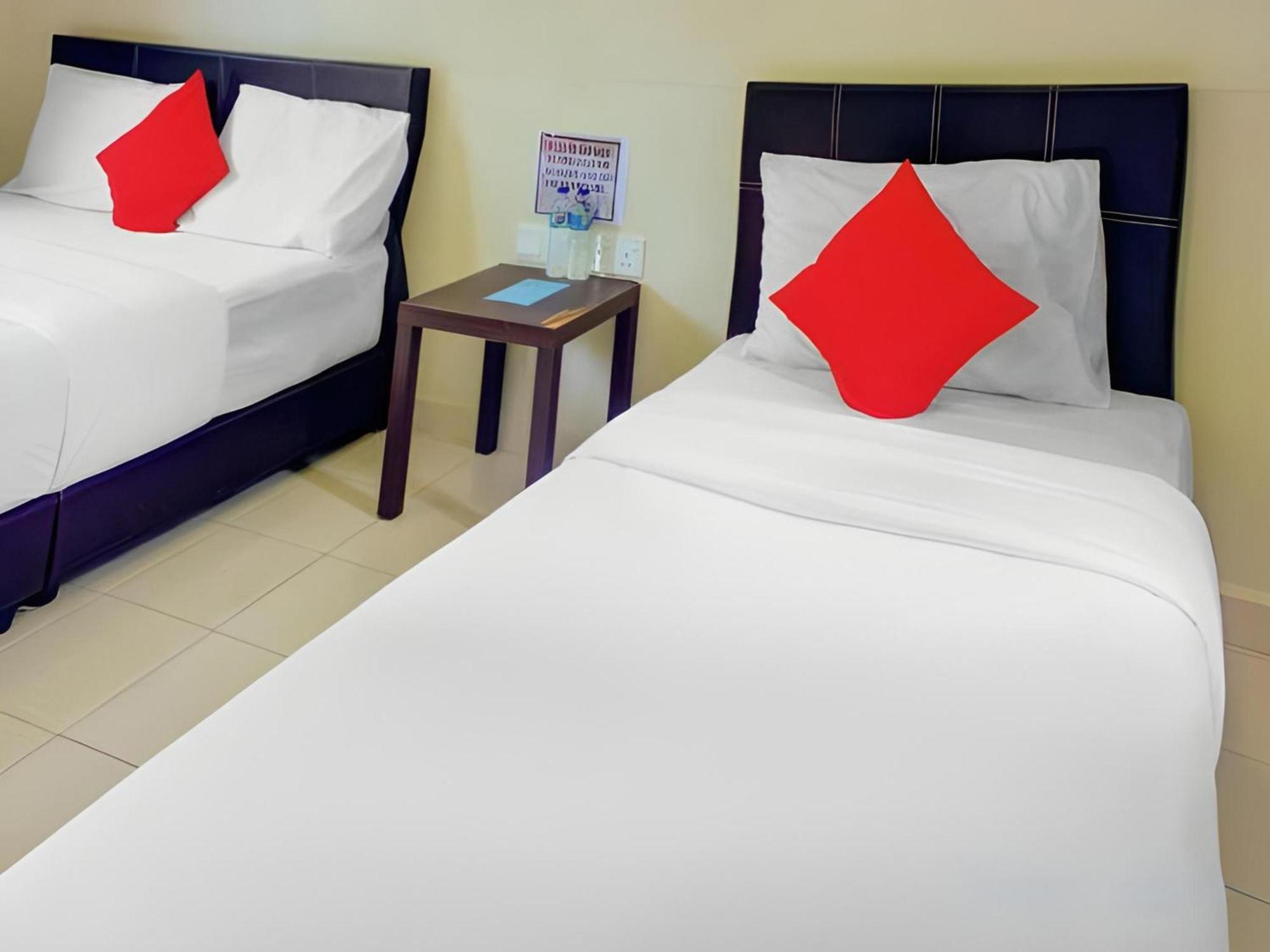 Super Oyo 89896 Sedili Inn Resort Kota Tinggi Bagian luar foto