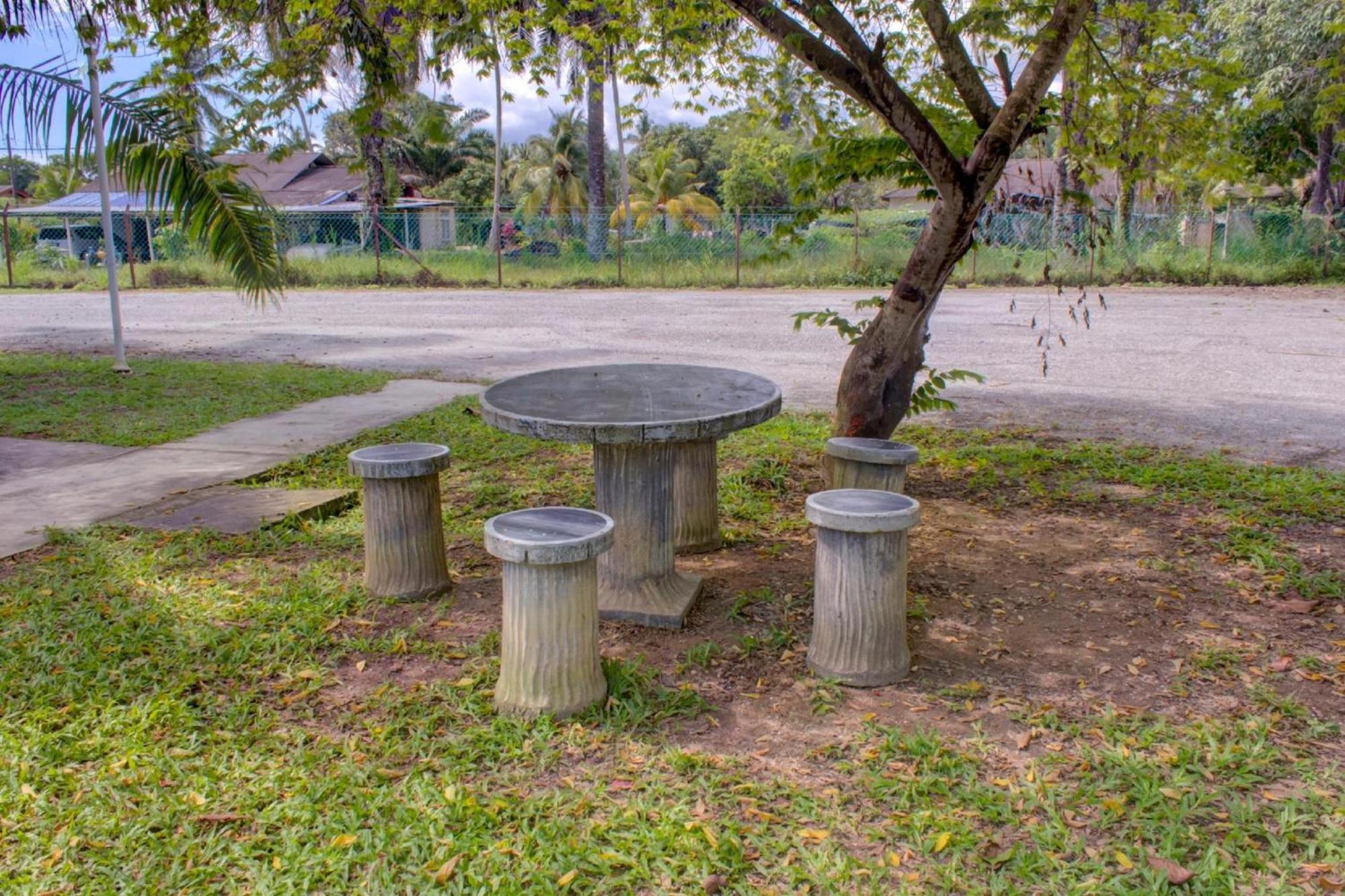 Super Oyo 89896 Sedili Inn Resort Kota Tinggi Bagian luar foto