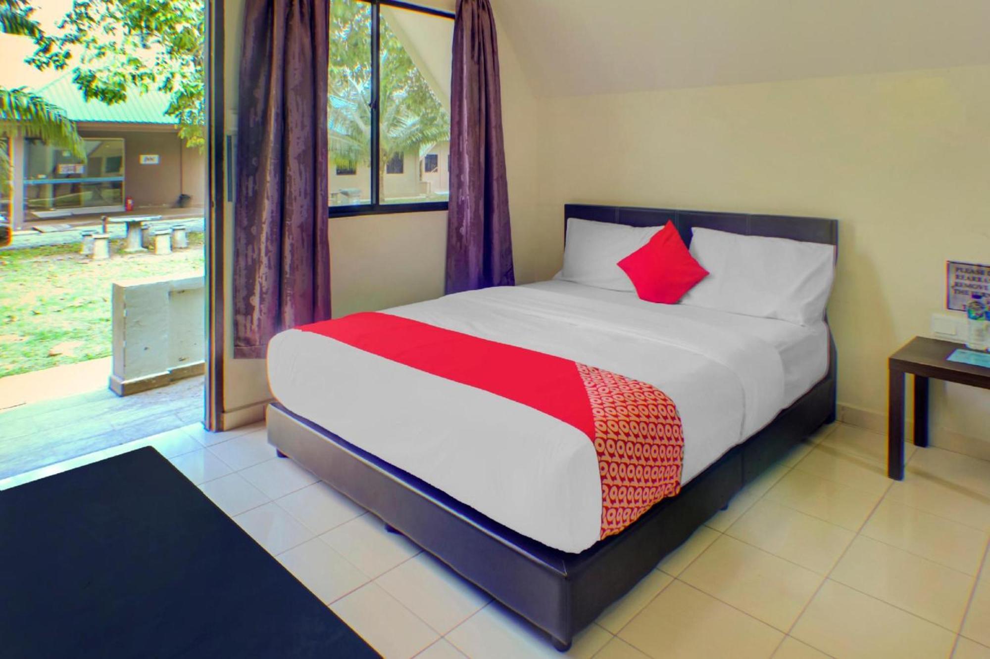 Super Oyo 89896 Sedili Inn Resort Kota Tinggi Bagian luar foto